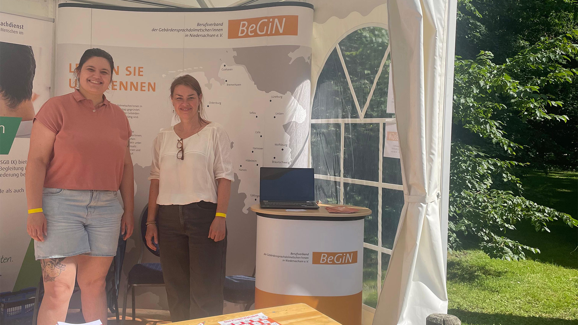 Begin ev Messe stand